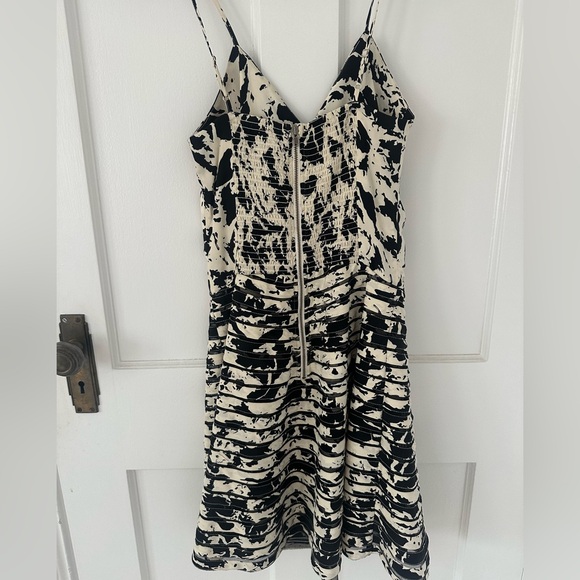 Beautiful black & white summer dress - Picture 5 of 7